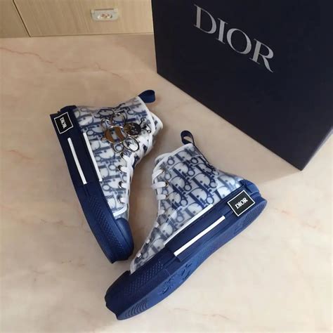 chaussures dior homme prix|chaussures de luxe homme.